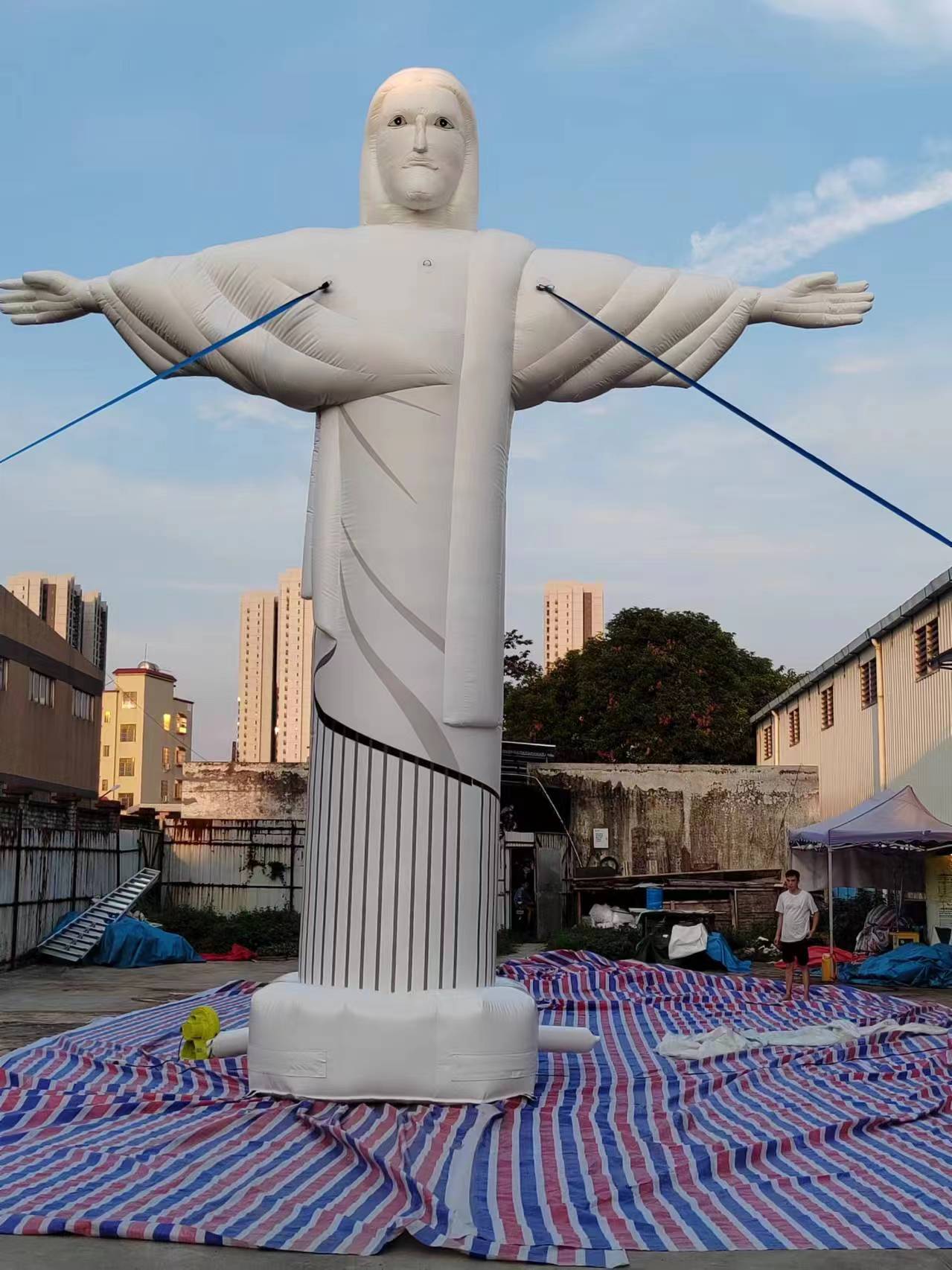 Inflatable Jesus Christ Statue