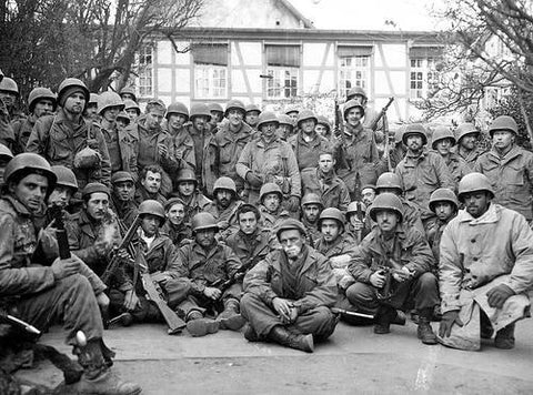 group of world war 2 soldiers of the 45th infantry division 