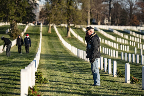 4 types of veterans saluting