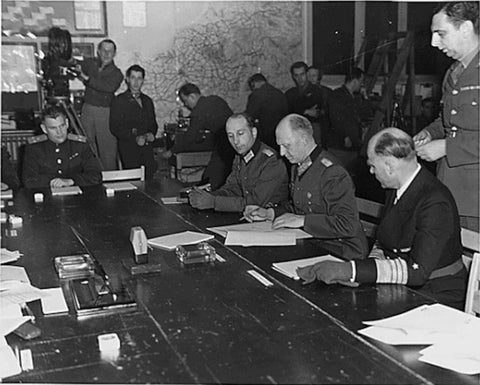 world war two photo of german officers planning at a table