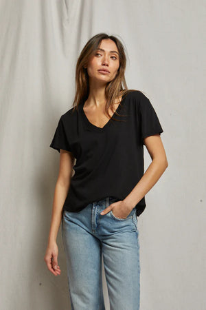 Hendrix Tee in True Black - Après By Threads