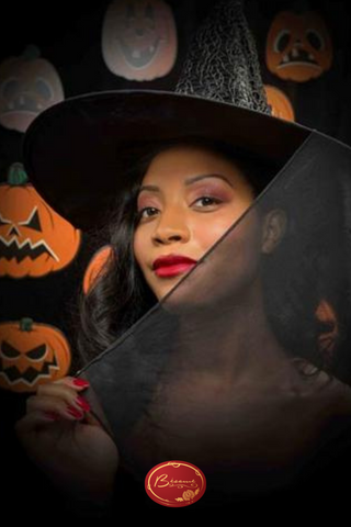 retro-witch-halloween-makeup-costume