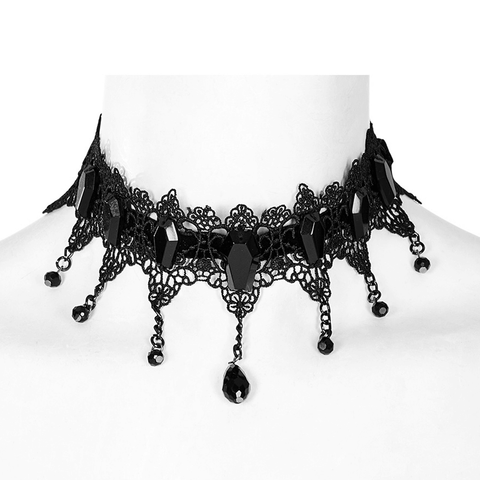 Spooky Chic Meets Elegance: Pendant Chain Choker for Dark Romantics.