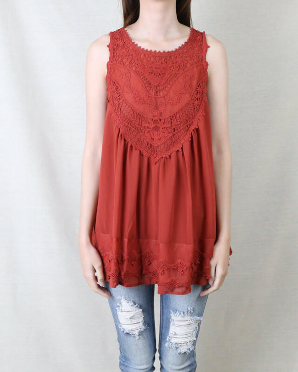 Lace Trimmed Lined Cami Tank Top in Ginger