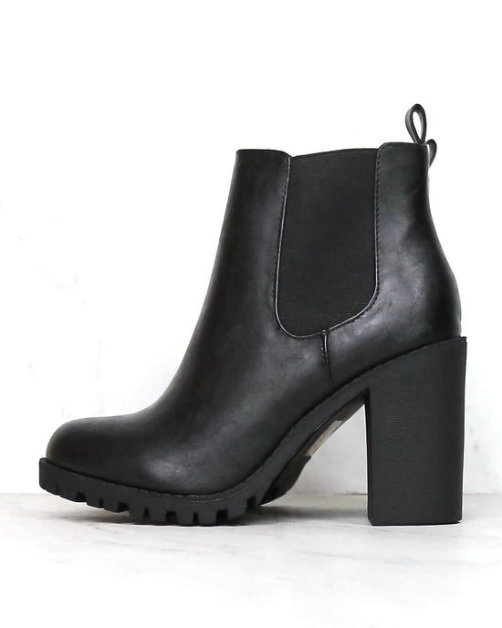 black heeled chelsea booties