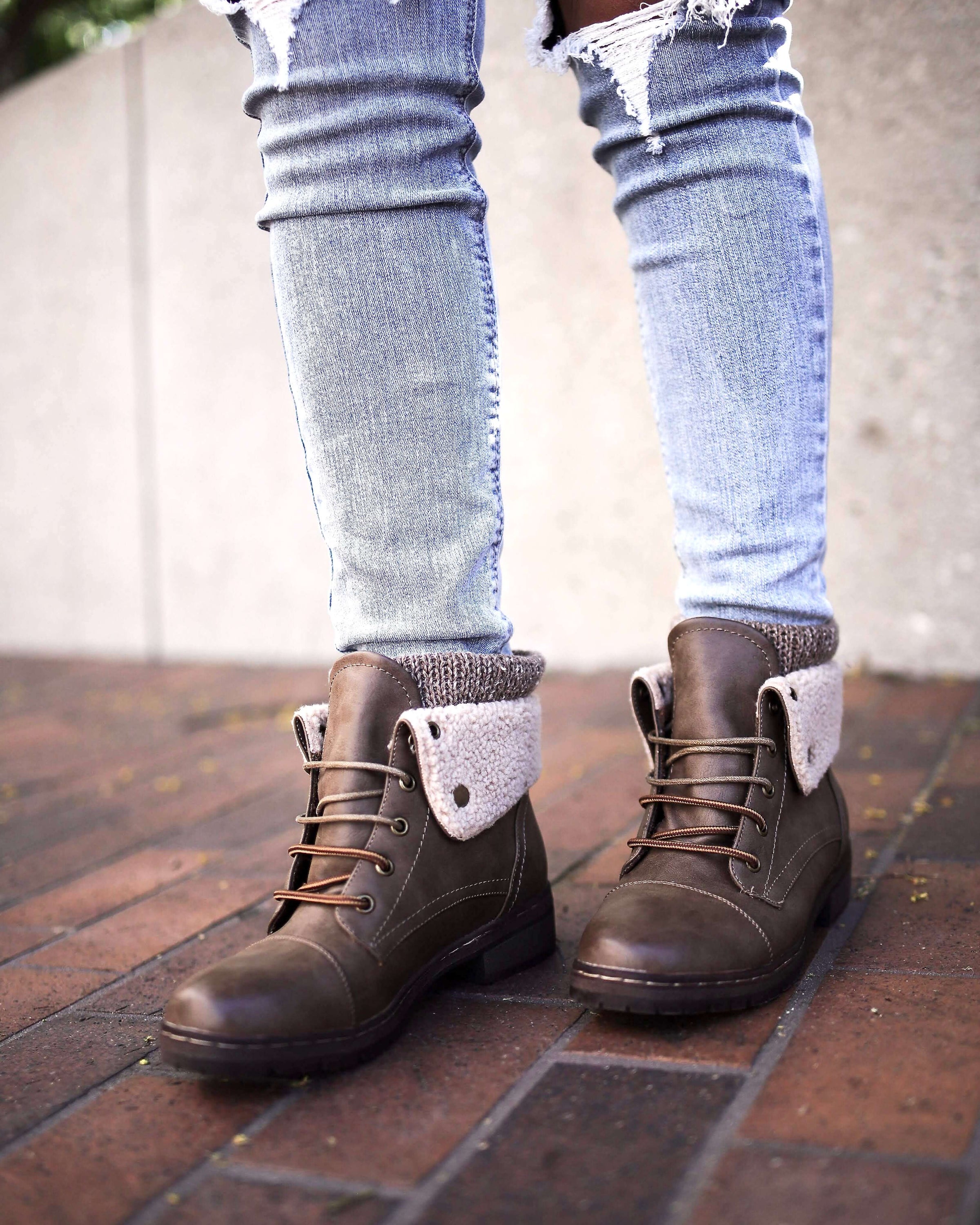 knitted cuff boots