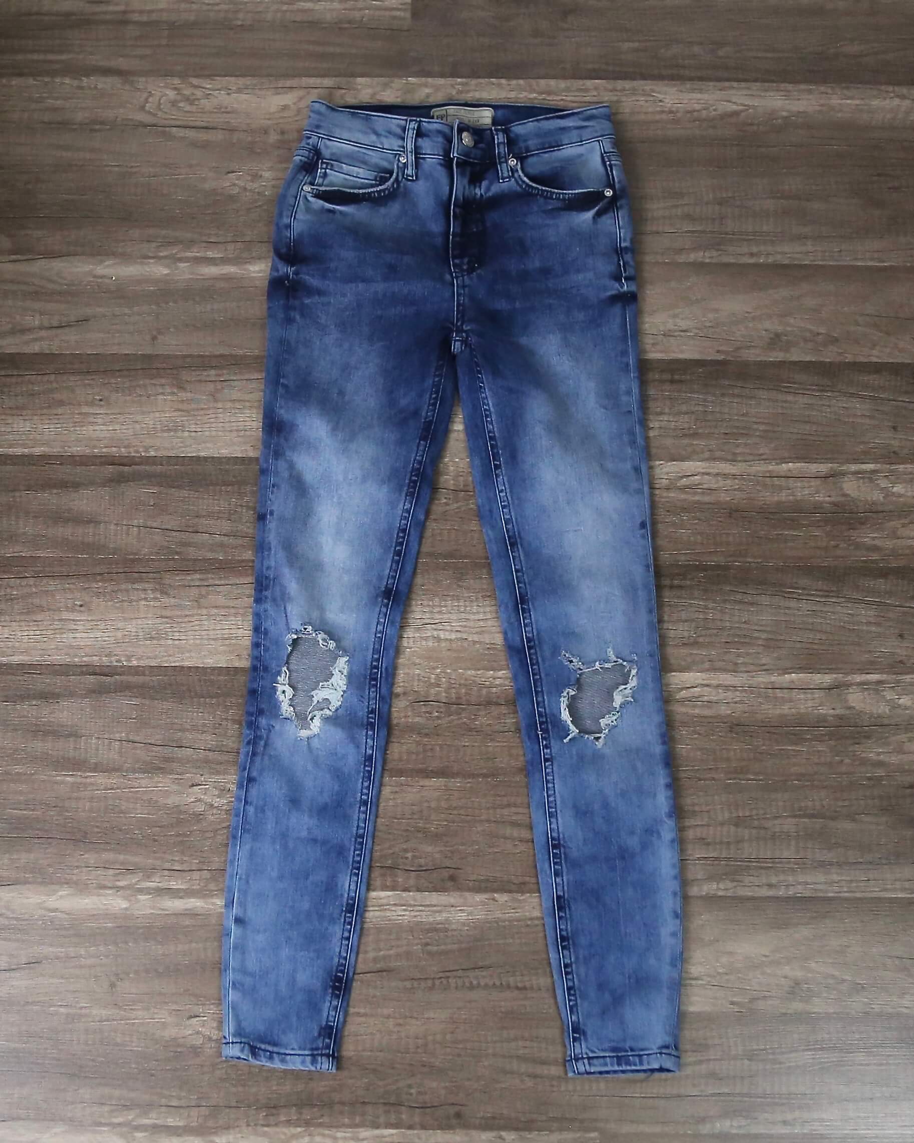 Free People - Busted High Rise Distressed Skinny Jeans in Blue/Turquoi ...