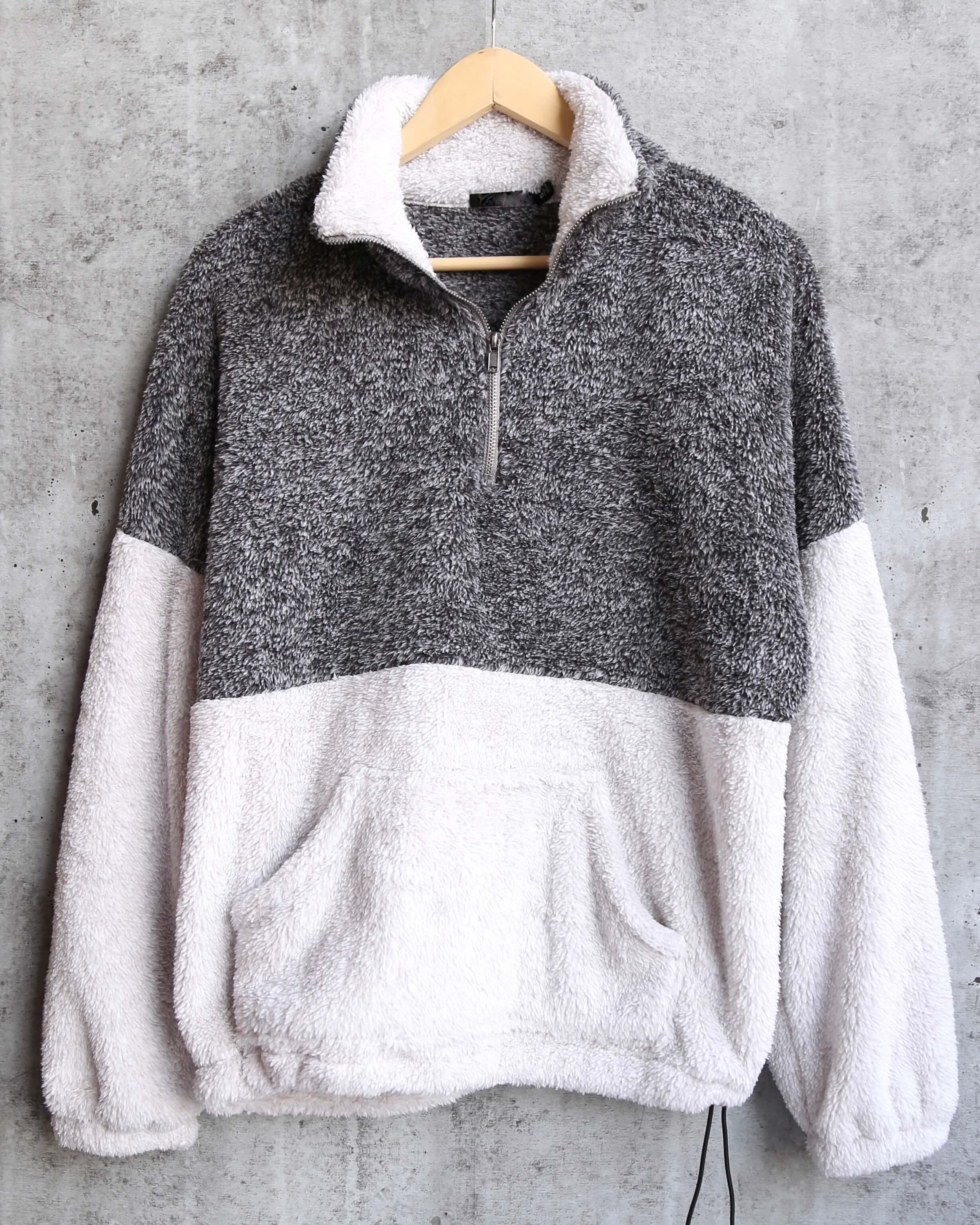 two tone sherpa half-zip pullover - charcoal/grey