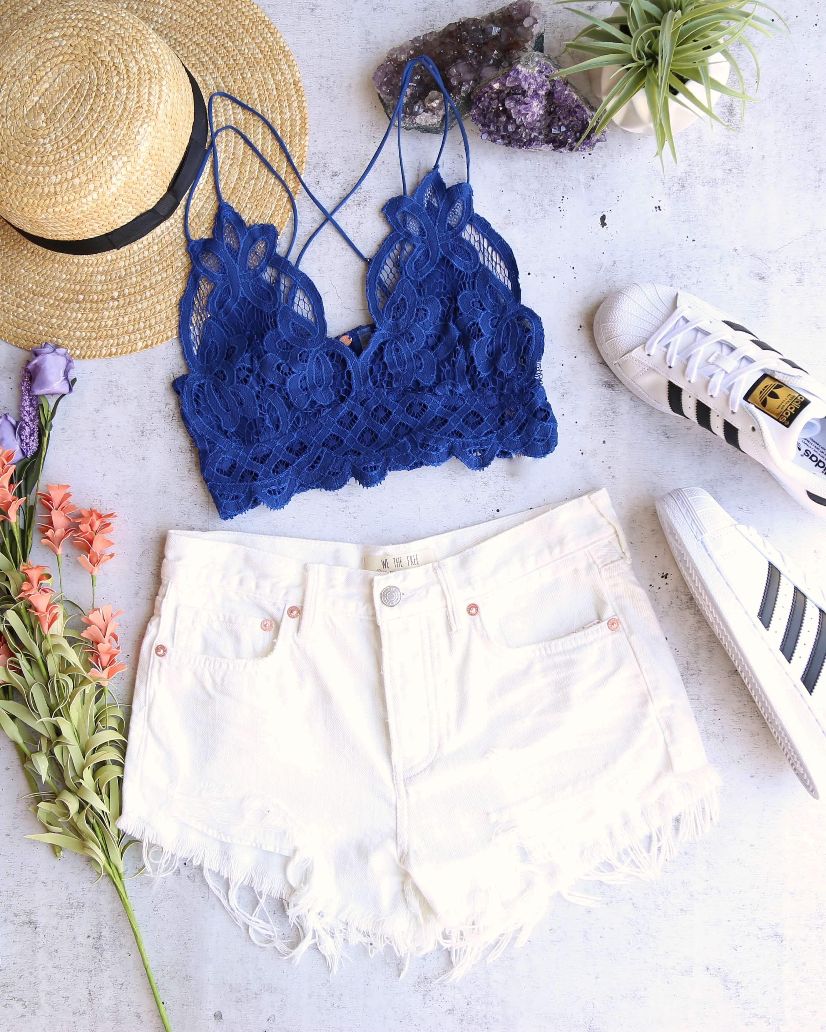 Free People - Loving Good Vibrations Cut Off Shorts in White – Shop Hearts