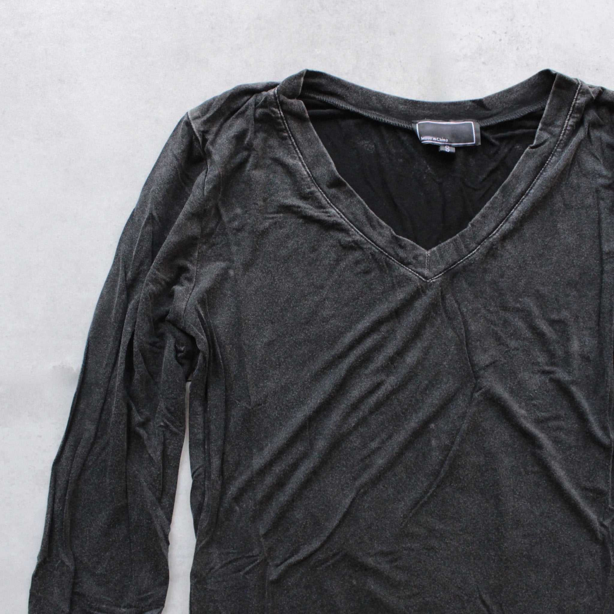 BSIC - Vintage Acid Wash V-Neck Long Sleeve Shirt in Black – Shop Hearts