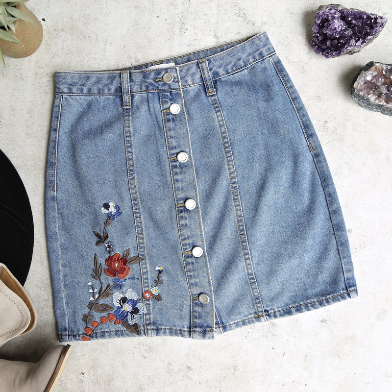 Final Sale - Blu Pepper - Button Up Embroidered Denim Skirt – Shop Hearts