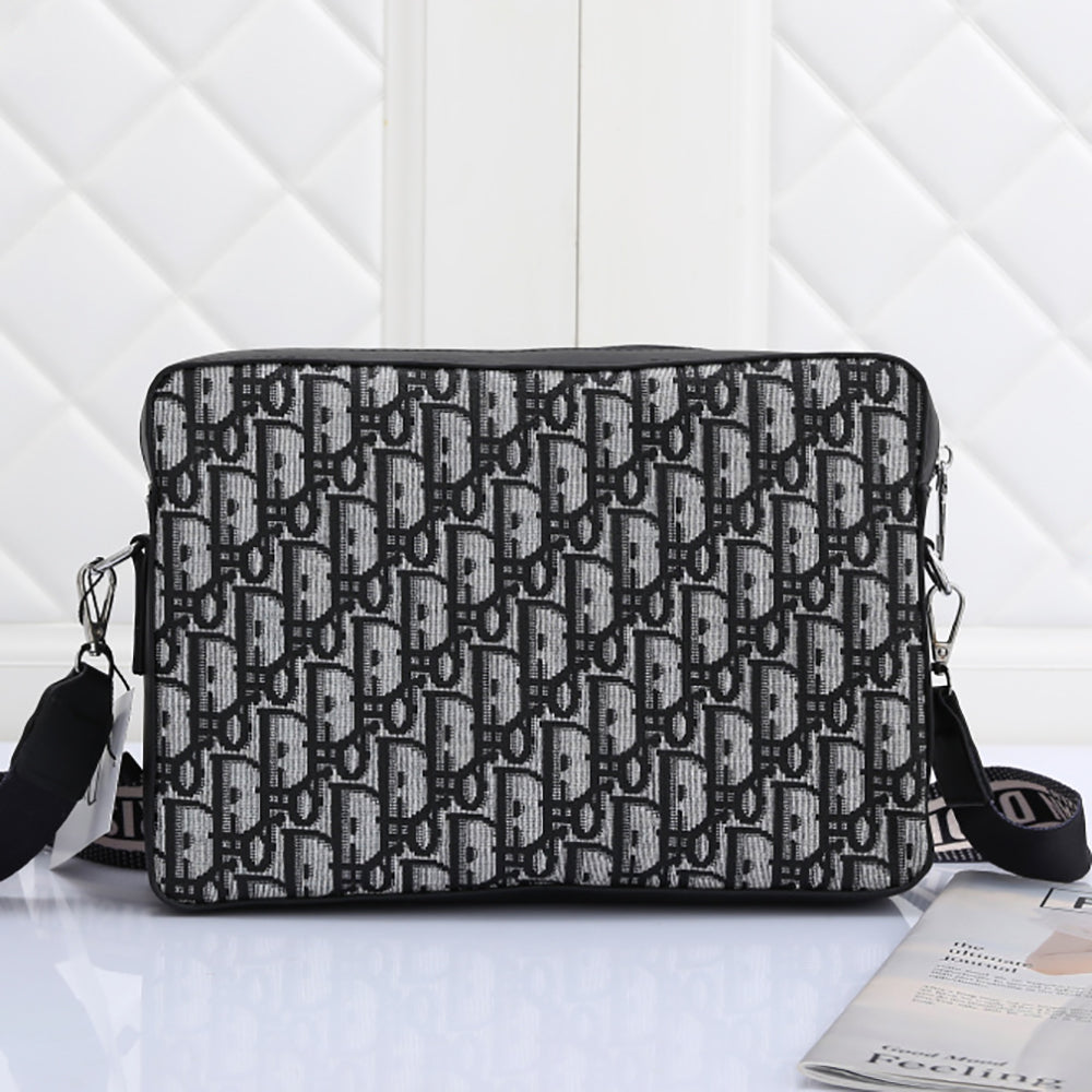 GG Letter Print Patchwork Color Zip Cosmetic Bag Shoulder Bag Cr