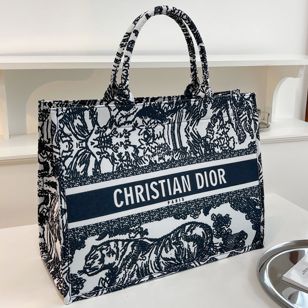 Christian Dior Animal Embroidery Pattern Women's Shopping To