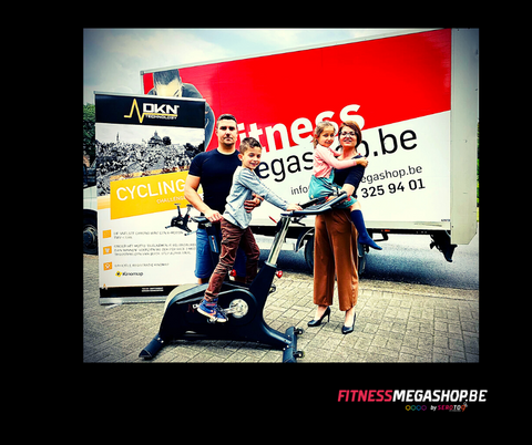 winnaar van een wedstrijd van Fitnessmegashop spinningbike van DKN 