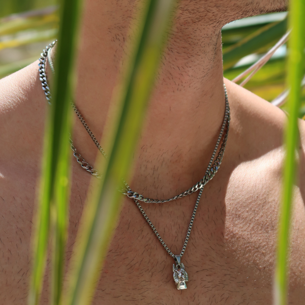 stainless steel pendant and chain layered