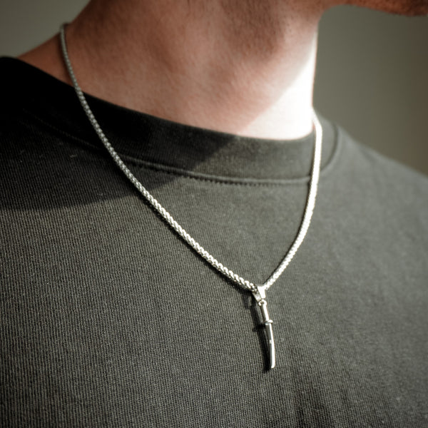 A Brief Guide for Men to Wearing Chain Necklaces - Jewelry1000.com