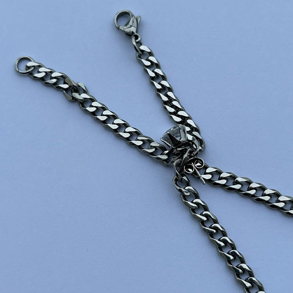 Looking for a way to shorten a chain like this. Not permanently, no  cutting. Appreciate any help. : r/jewelry