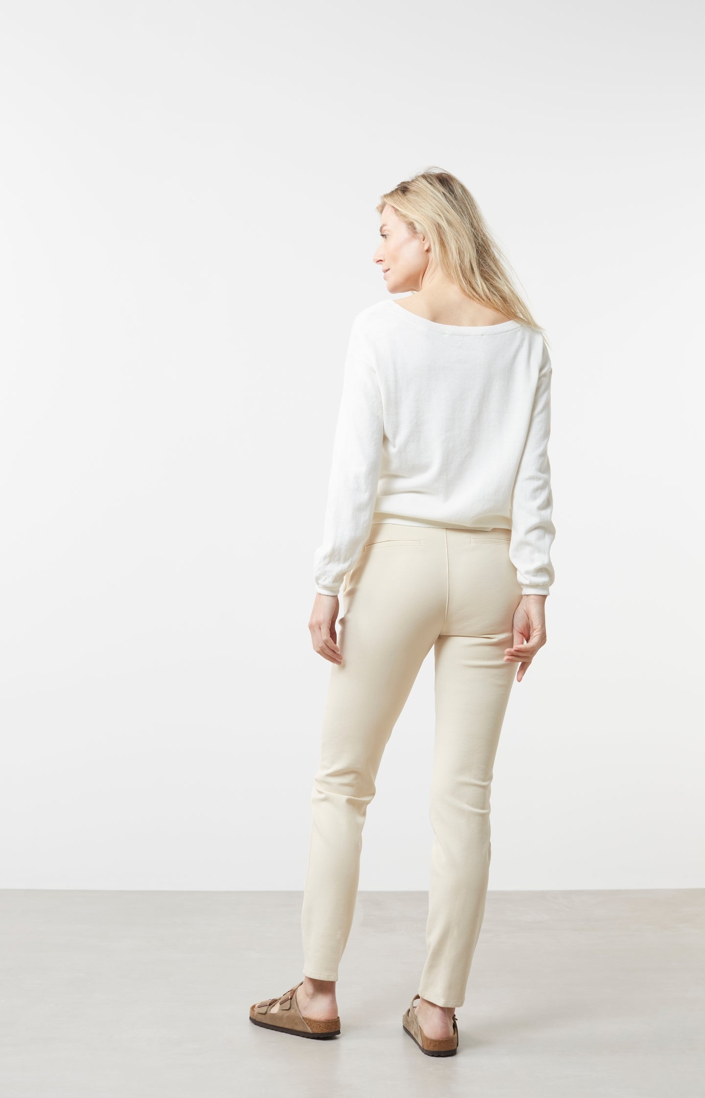 Boatneck sweater with long sleeves and dropped shoulders