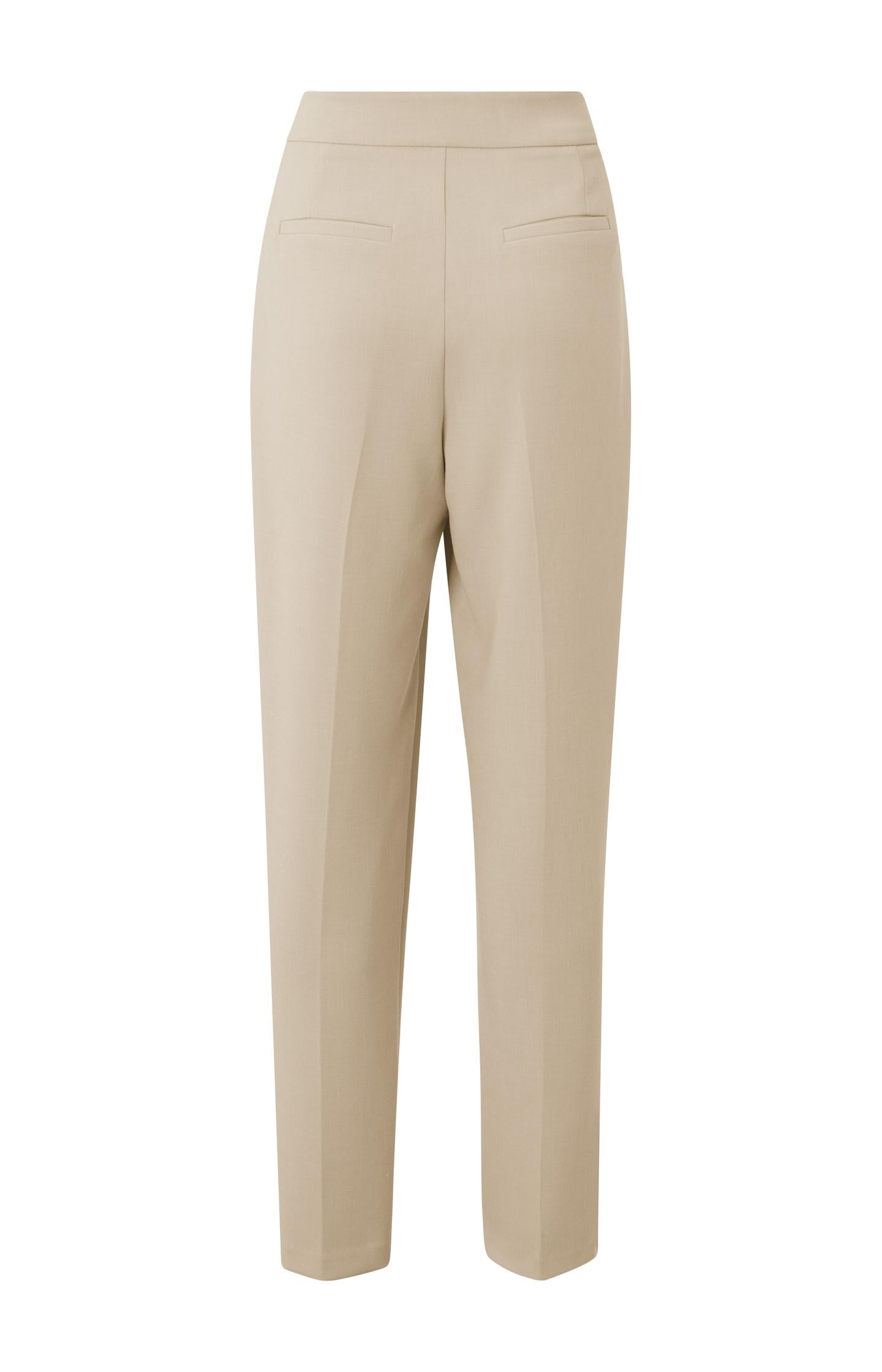 High waist trousers with pleated details and side pockets