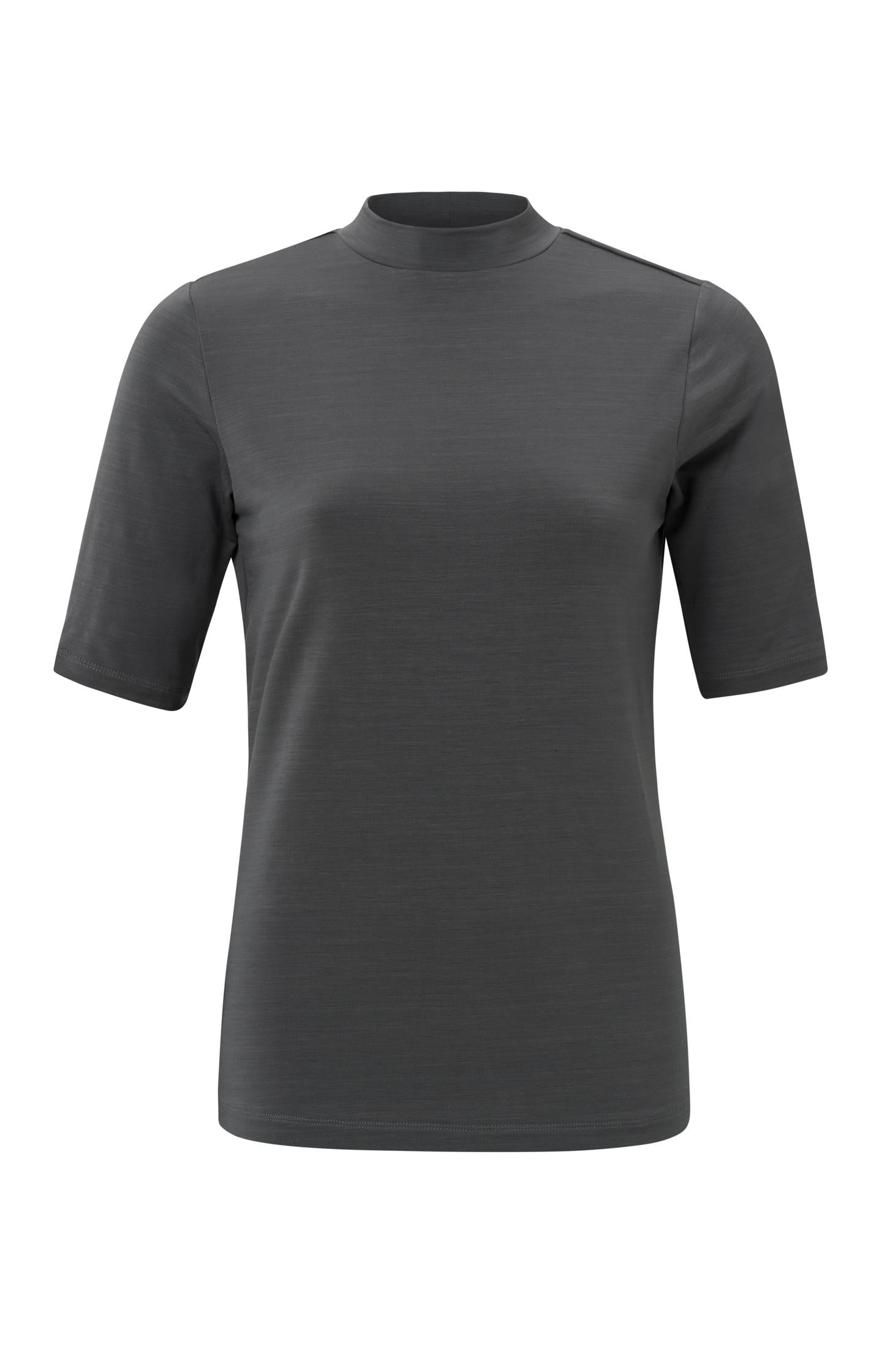 Soft T-shirt with turtleneck and short sleeve in regular fit - Type: product