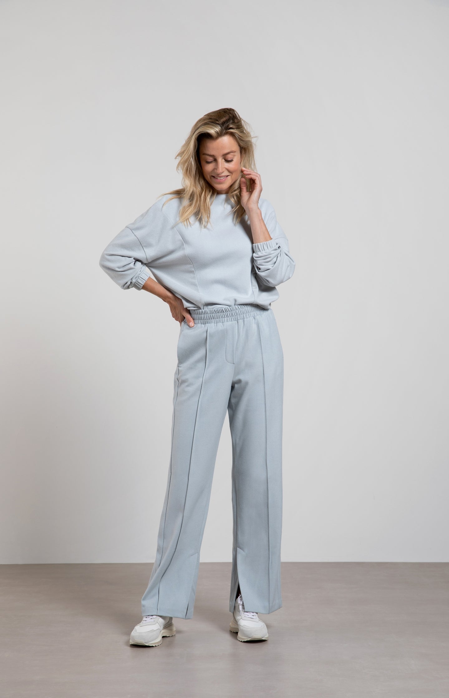 Soft wide leg trousers with elastic waist and a slit