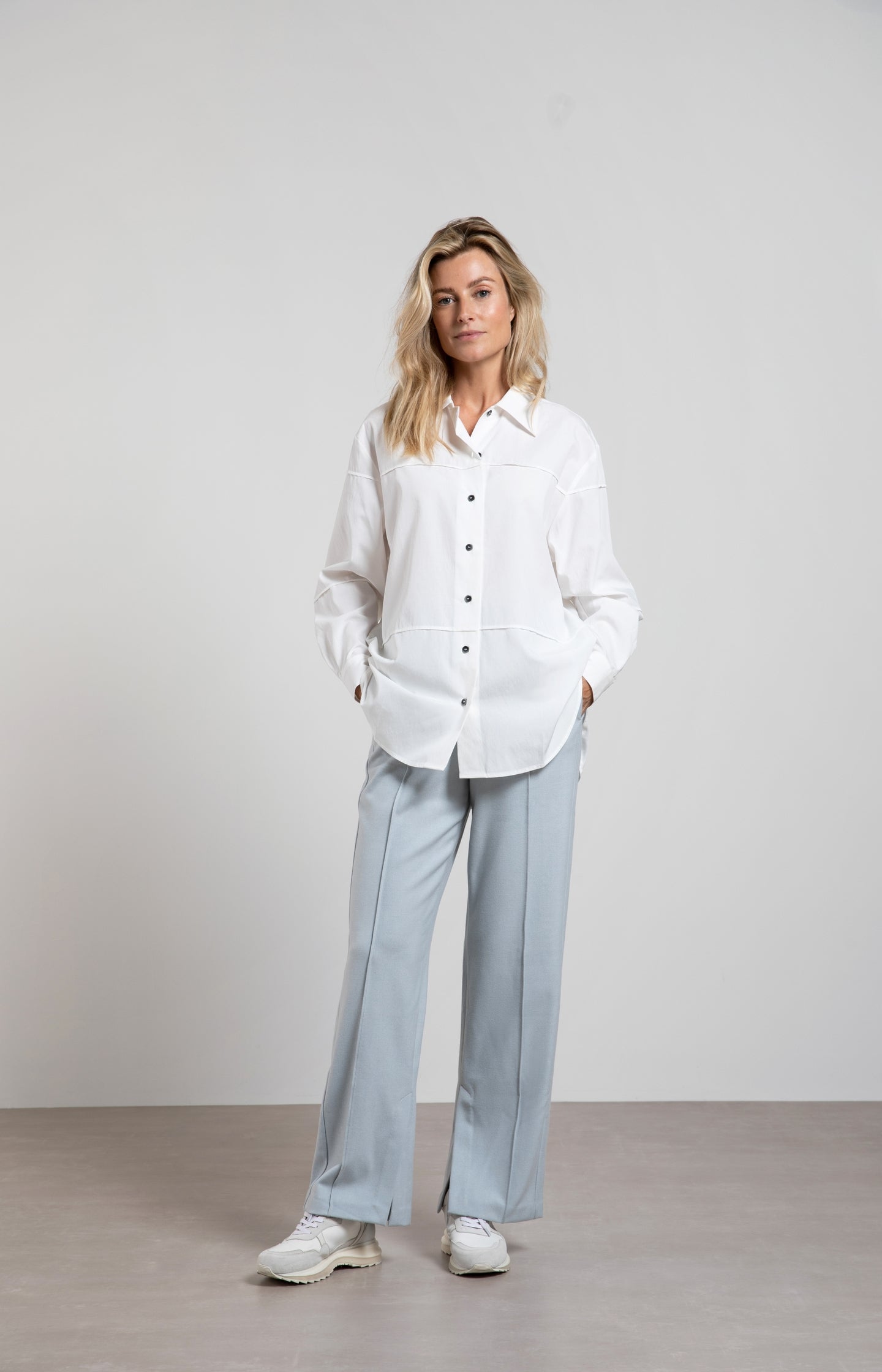 Soft wide leg trousers with elastic waist and a slit