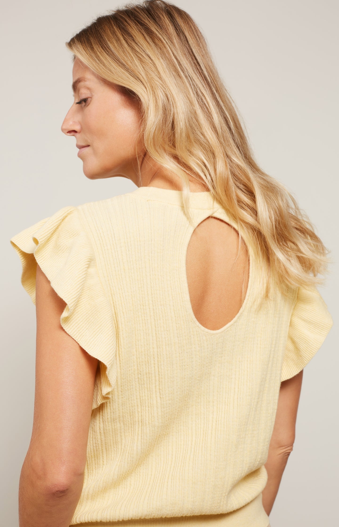 Sweater with round neck, ruffled cap sleeves and back detail - Type: lookbook