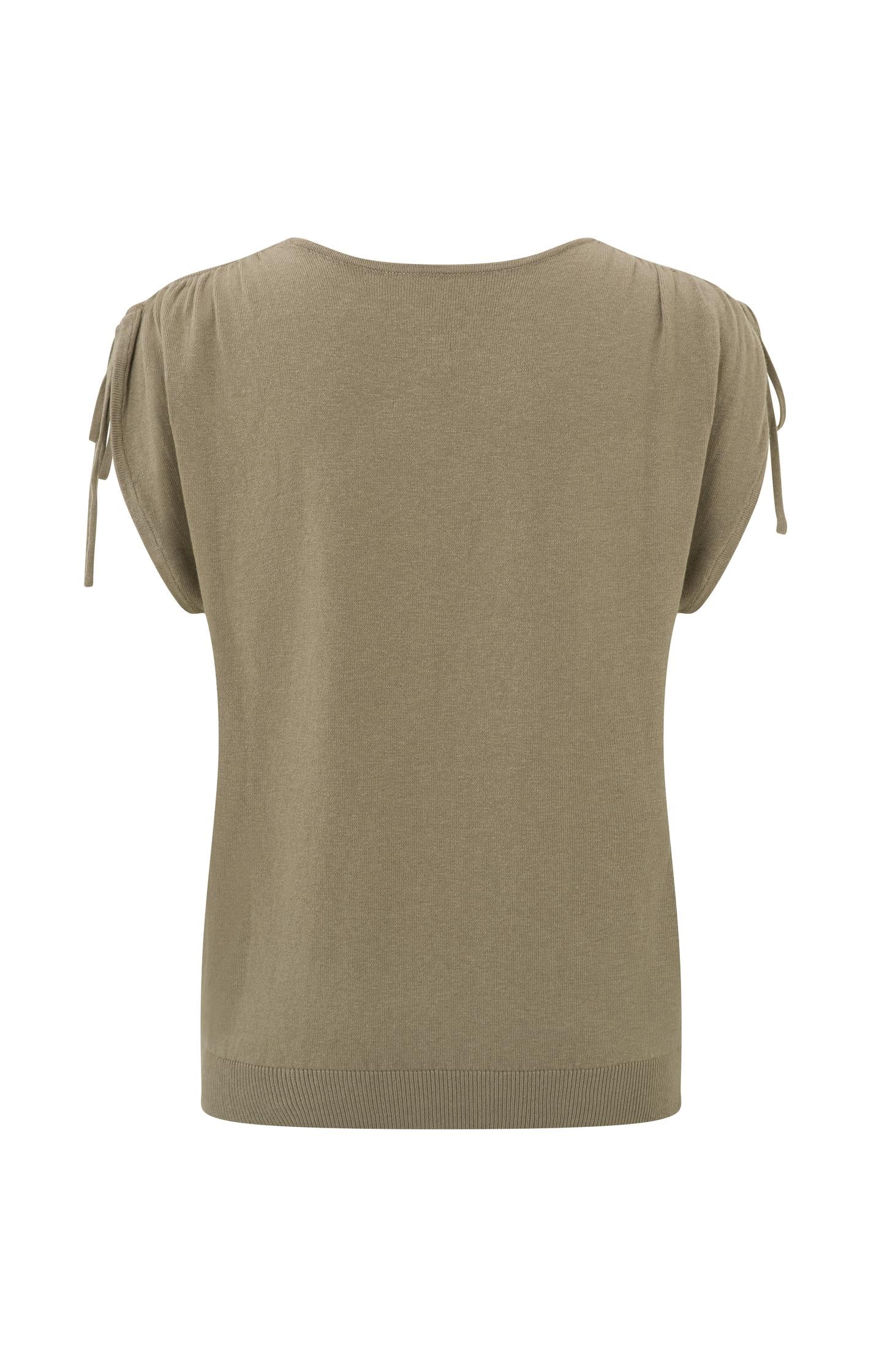 Sweater with round neck, short sleeves and shoulder details