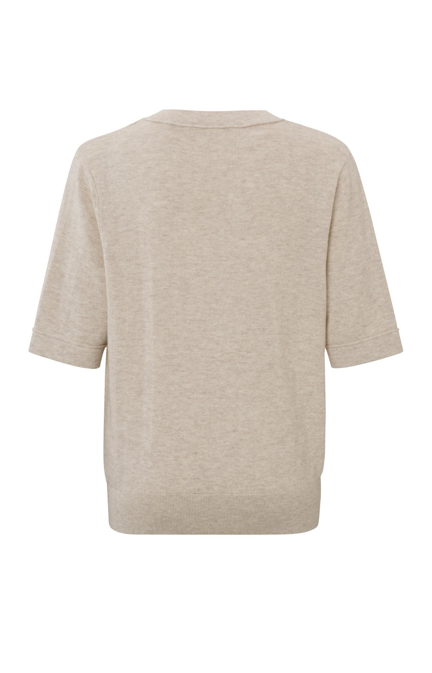 Sweater with V-neck, mid-length sleeves and seam details