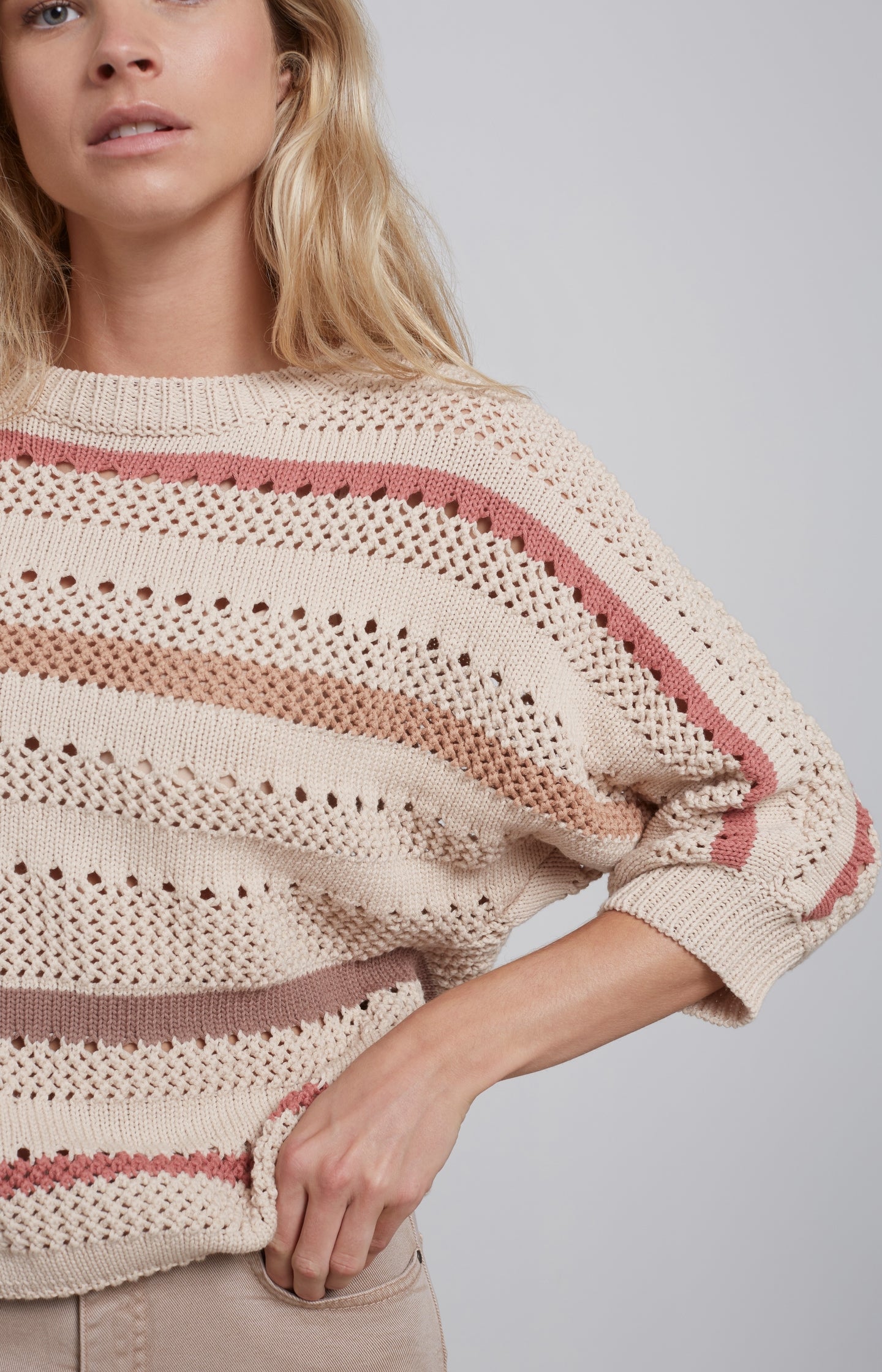 Textured sweater with stripes, round neck and 7/8 sleeves