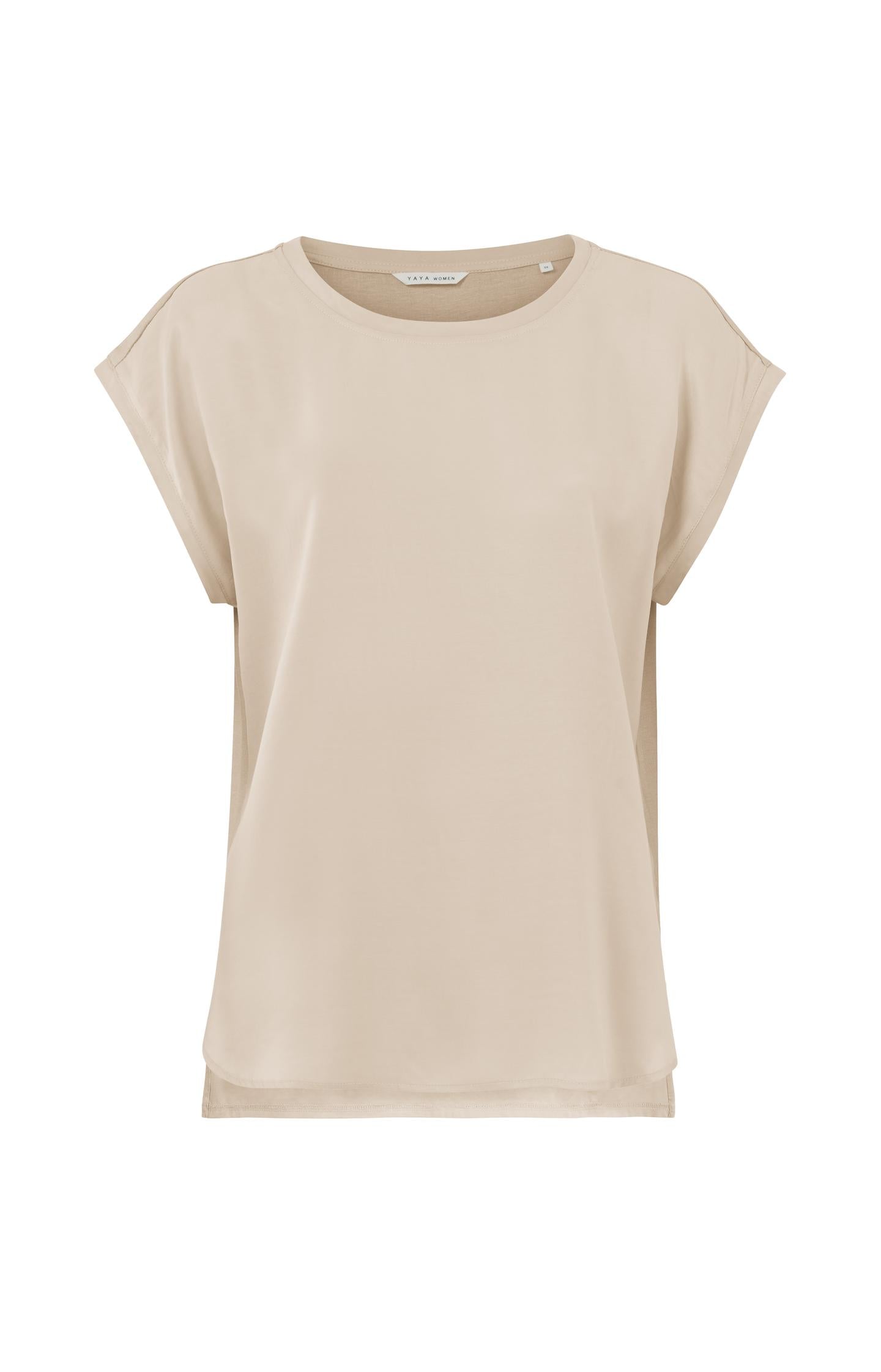 Top with round neck and cap sleeves without shoulder seams - Type: product