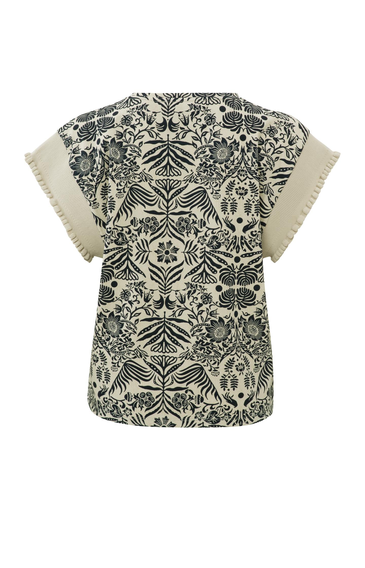 Top with round neck, short knitted sleeves and print