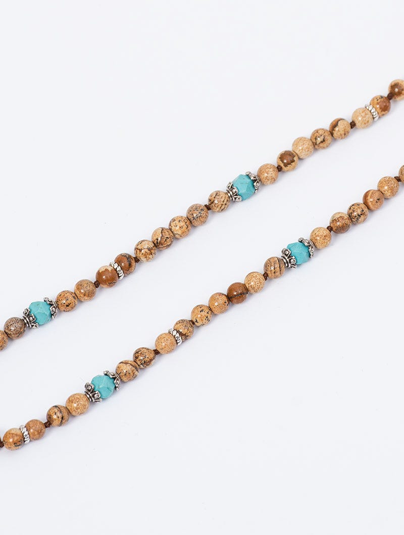 NAADIR SHORT NECKLACE IN BEIGE AND TURQUOISE