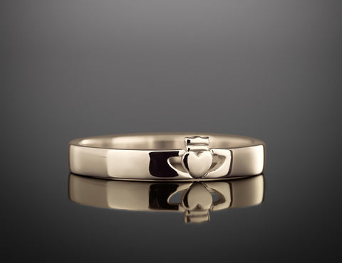 Dainty Gold Claddagh Ring