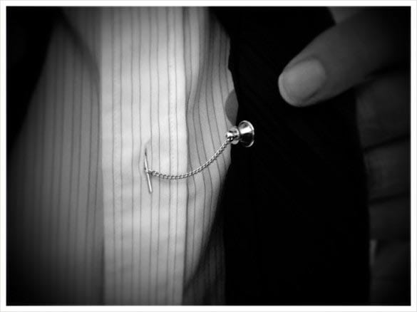 How To Wear A Tie Clip: The Correct Tie Bar Placement, Position, & Size 