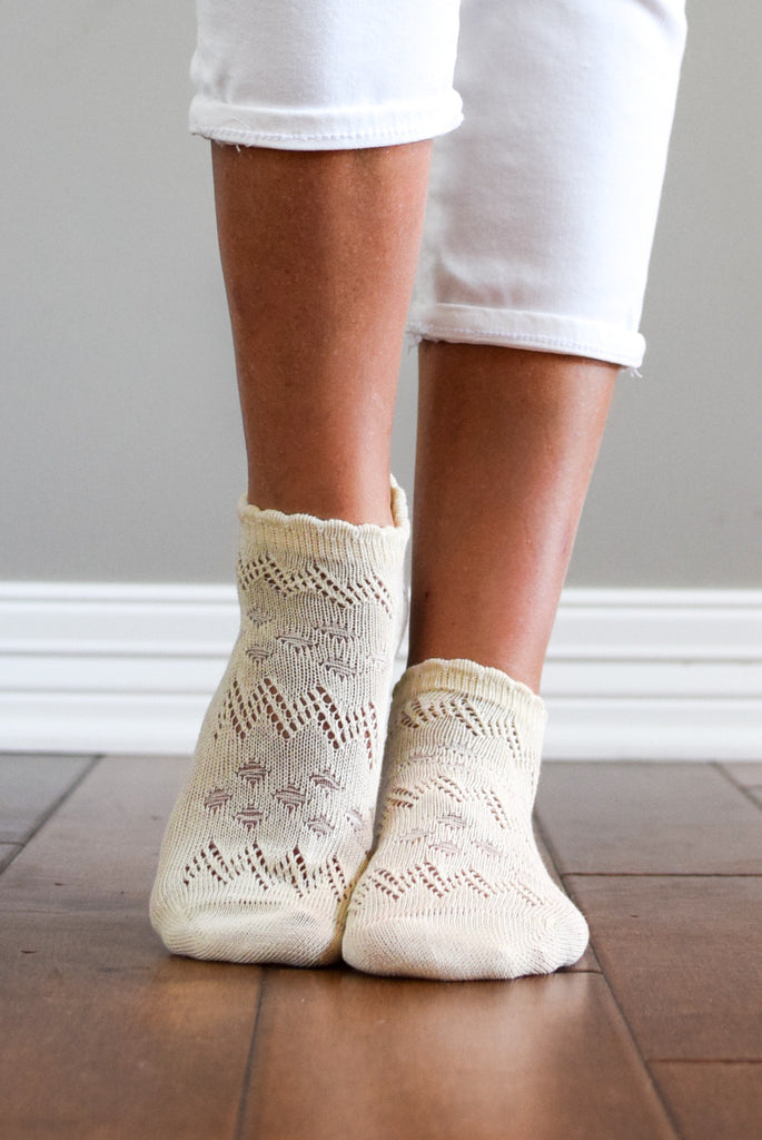 Ivory Pointelle Ankle Socks – bootcuffsocks.com