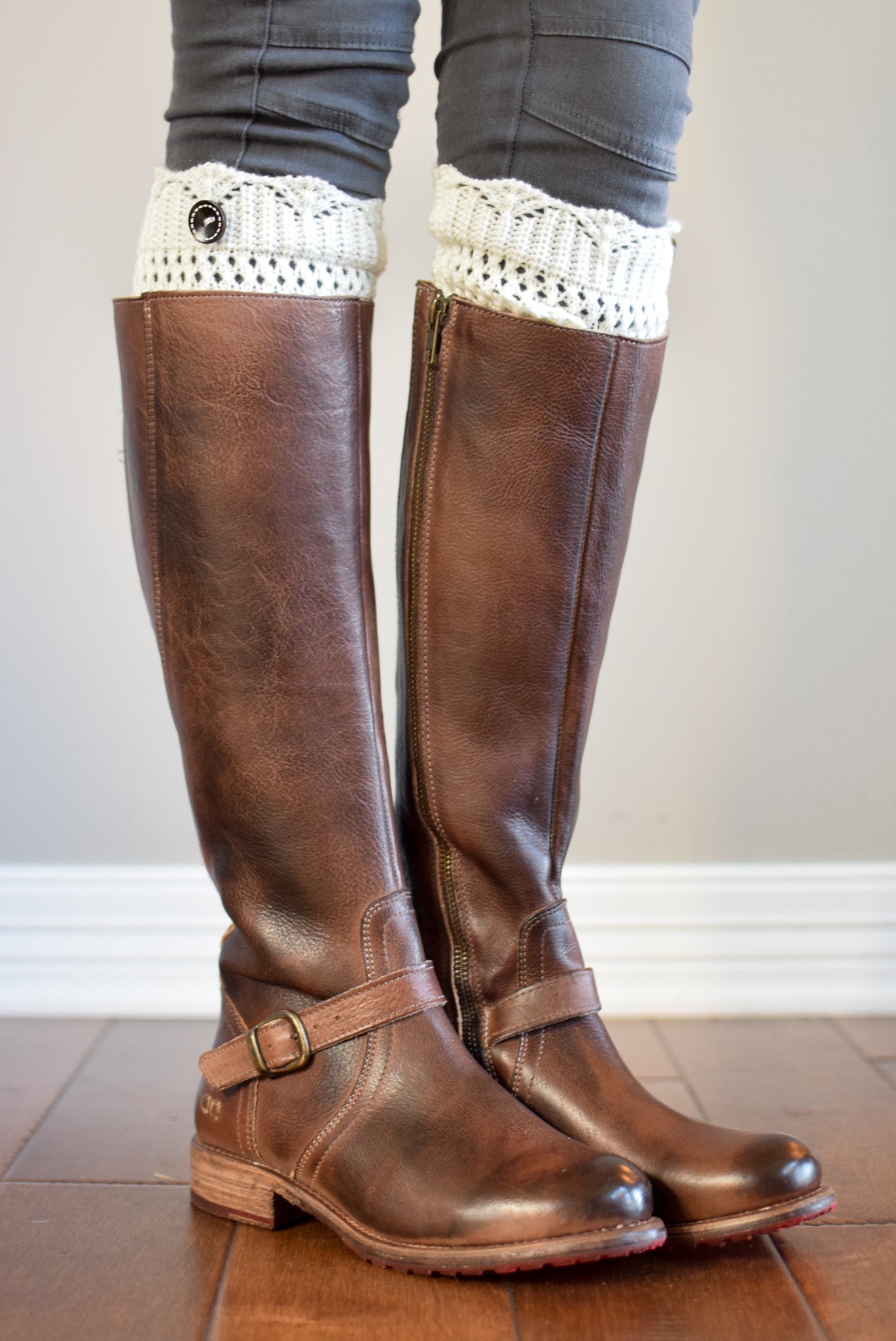 Cream Crochet One Button Boot Cuffs – bootcuffsocks.com