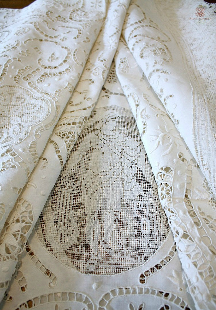 Antique Lace figural Italian Tablecloth