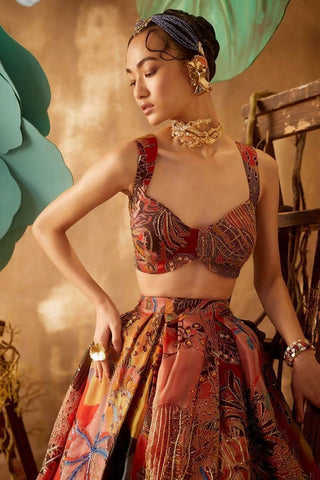 Neckline for jewellery with lehenga