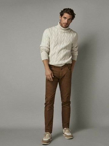 knit pullover: jeans, chinos