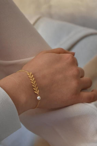 bracelet in gold: wedding