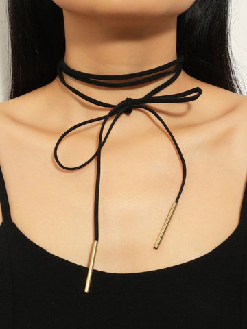 90s Jewelry Trends : choker