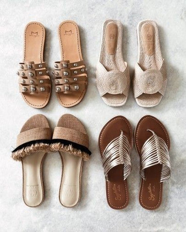 summer capsule wardrobe : sandals