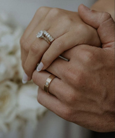 Couple rings: engagement rings