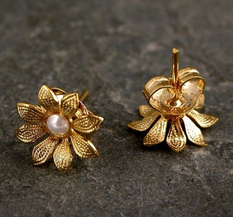 gold earrings floral