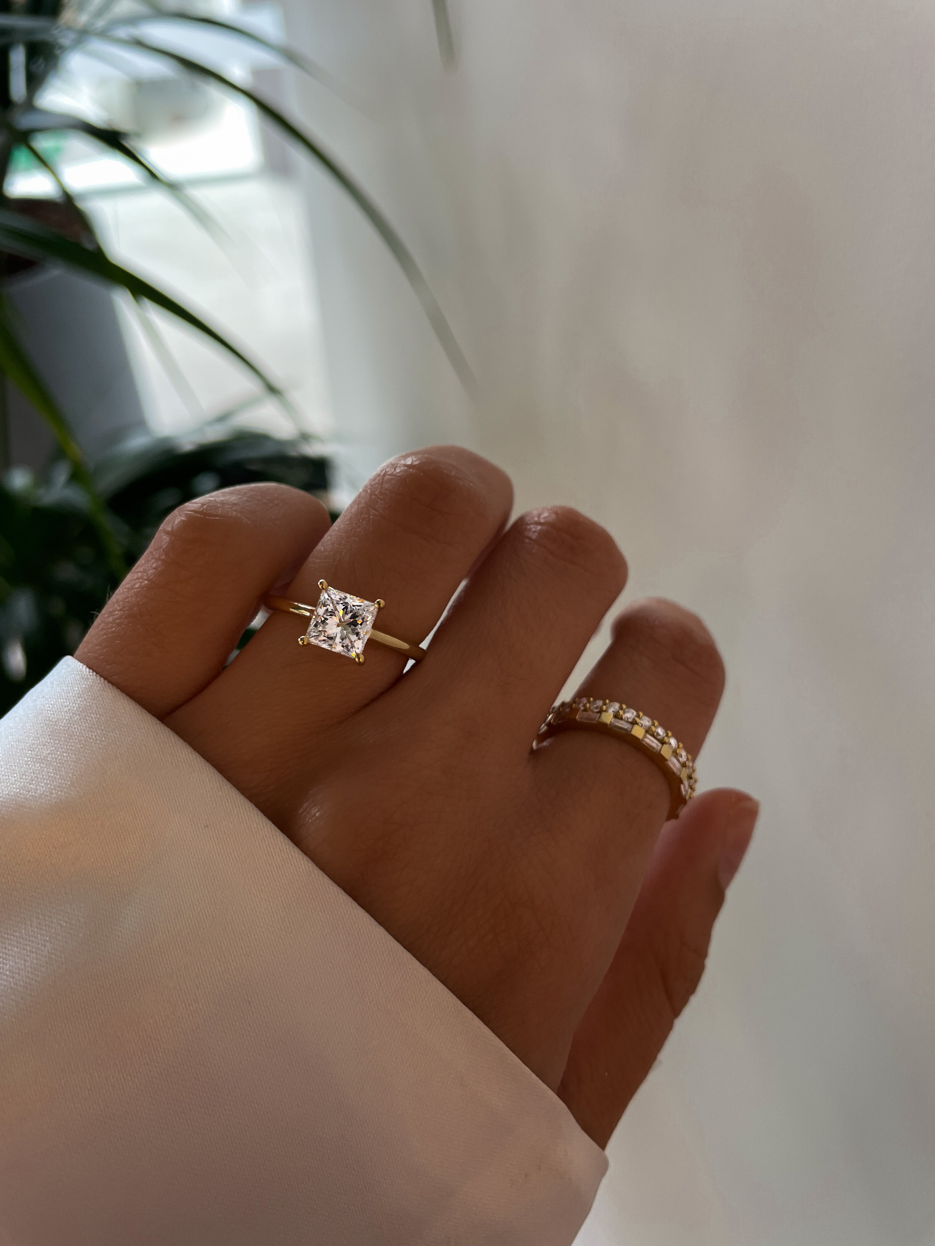 Ethically sourced sales engagement rings