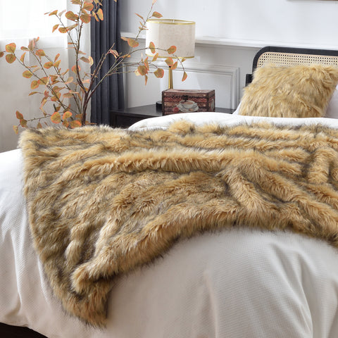 A small size fluffy golden faux fur blanket, which is multi-functional and easy to wash. Suitable for keeping warm and decorating rooms.