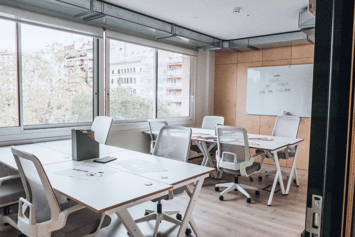 Minimalist office