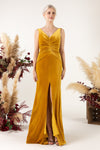 V-neck Sleeveless Velvet Sheath Open-Back Sheath Dress/Bridesmaid Dress with a Brush/Sweep Train