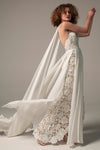Sleeveless Spaghetti Strap Applique Open-Back Sheath Sheath Dress/Wedding Dress with a Brush/Sweep Train